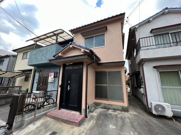 招提南町１丁目戸建の物件外観写真